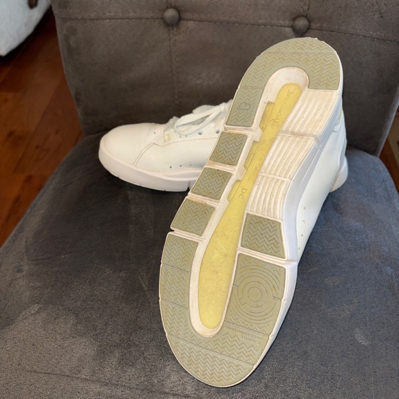 Women’s On The  Roger Advantage Trainer Tennis Sneakers Size 7.5 - Picture 6 of 6